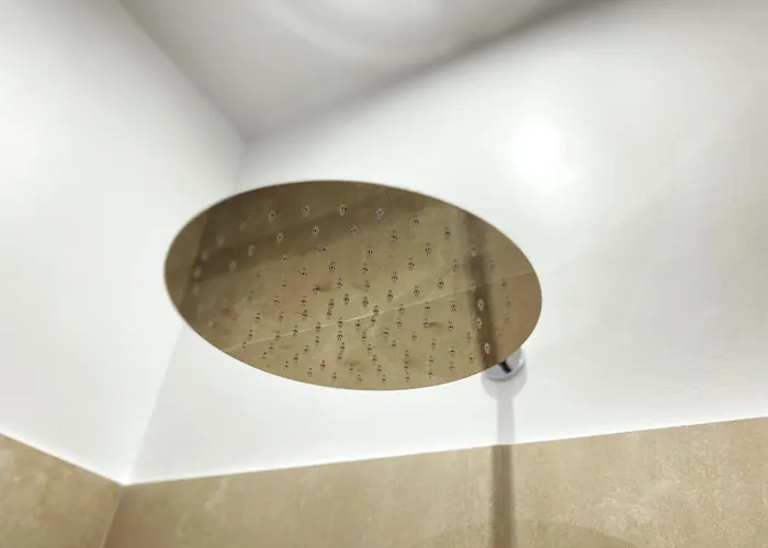 Urban Nest Red Carpet 볼로냐