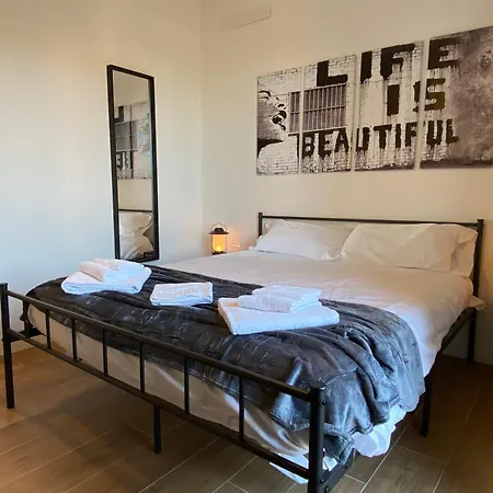 Πανσιόν Urban Nest Red Carpet