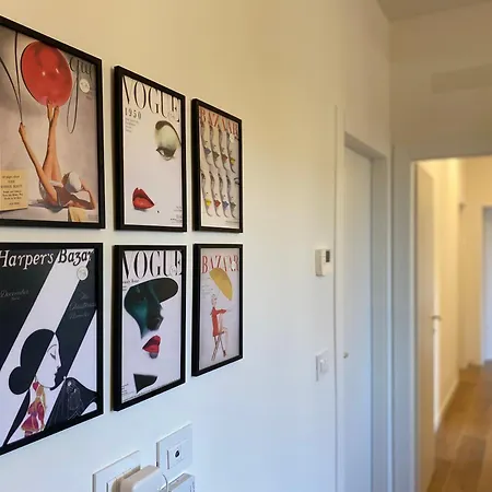 Urban Nest Red Carpet 3*