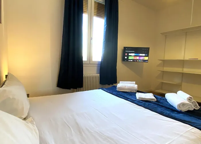 Urban Nest Red Carpet Konukevi