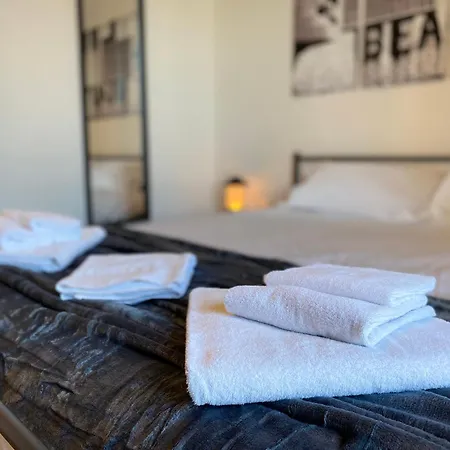 Гостевой дом Urban Nest Red Carpet 3*