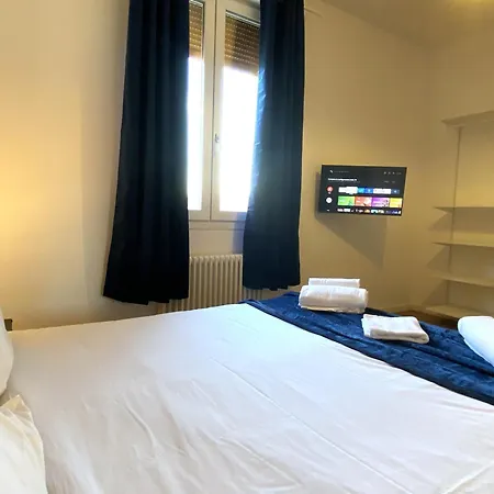 Urban Nest Red Carpet Gasthof