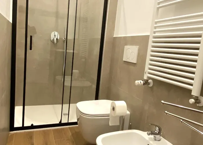 Urban Nest Red Carpet Guest house