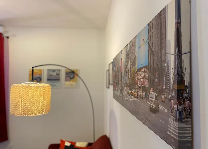 Guest house Urban Nest Red Carpet