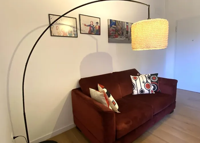 Urban Nest Red Carpet Guest house 3*