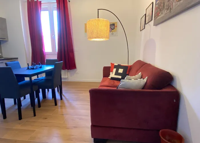 Urban Nest Red Carpet 3* Bologna